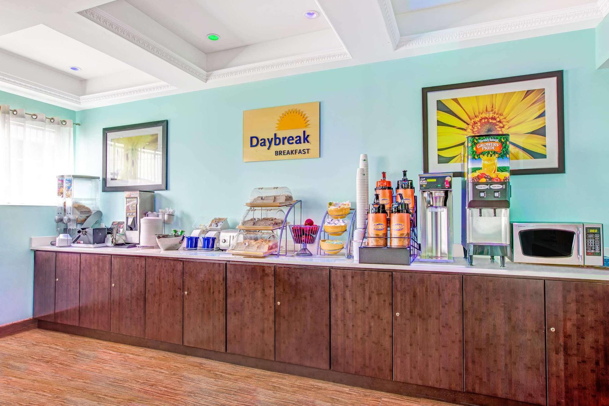 Days Inn & Suites By Wyndham Ozone Park/Jfk Airport New York Exteriör bild