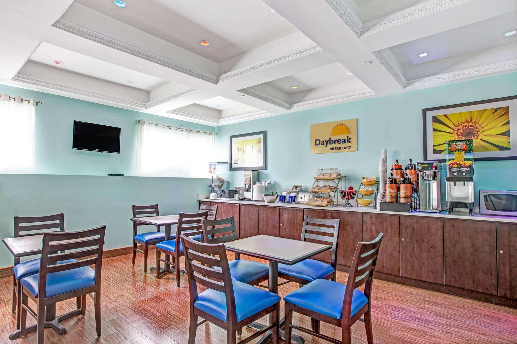 Days Inn & Suites By Wyndham Ozone Park/Jfk Airport New York Exteriör bild