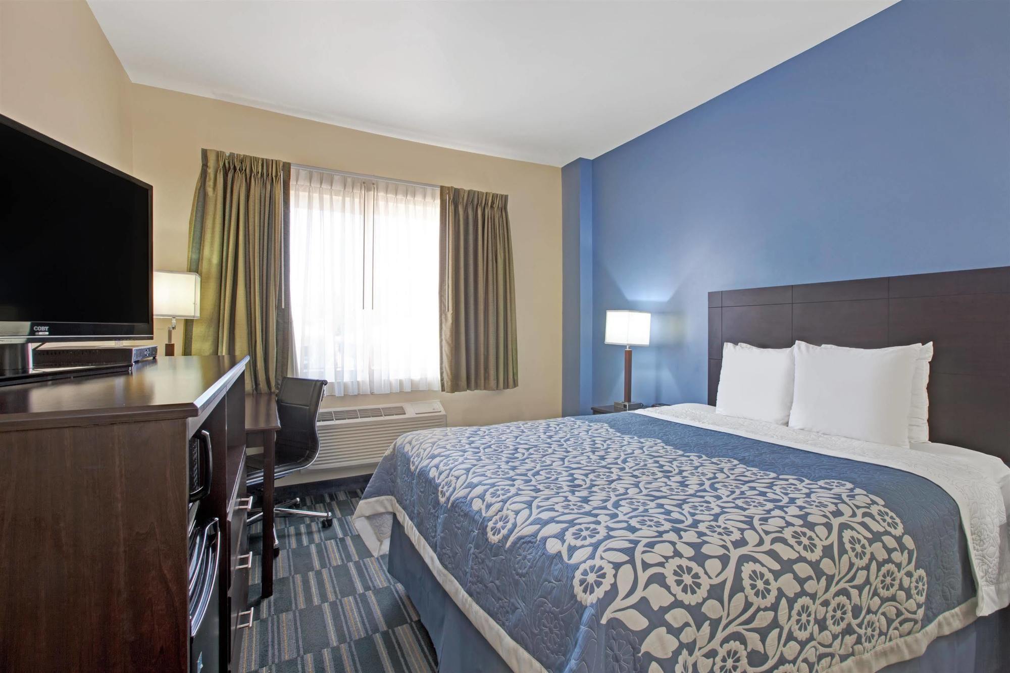 Days Inn & Suites By Wyndham Ozone Park/Jfk Airport New York Exteriör bild