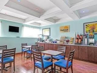 Days Inn & Suites By Wyndham Ozone Park/Jfk Airport New York Exteriör bild